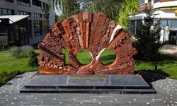 Eskişehir'de 100'üncü yıl anısına yapılmış ilk ve tek anıt: Sonsuz Cumhuriyet Anıtı