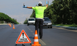 Okul çevrelerinde polis ekipleri denetimi