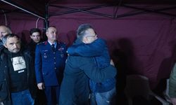 Eskişehir Valisi Aksoy, Şehit Üsteğmen Emre Mercan’ın Ailesini Ziyaret Etti