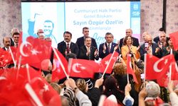 Özgür Özel’den Ataç’a Övgü: “İnanılmaz Başarılı İşler Yapıyor”