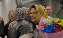 Ayşen Gürcan’a Parti Binasında Anlamlı Sürpriz