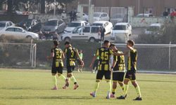 2 Eylülspor ve Bozanspor Üç Puan İçin Sahada