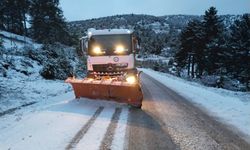 Eskişehir kışa hazır: Kar ve buzla mücadele çalışmaları sürüyor