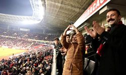 Karşıyaka'yı Ezen Es-Es'ten Kritik Zafer!