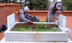 Anadolu Üniversitesi’nden Orhan Oğuz’a Anlamlı Vefa