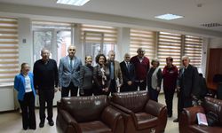 Akar Öcal’a anlamlı armağan