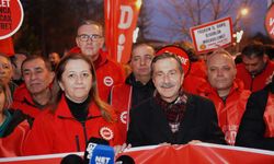 Başkan Ataç, insanca yaşam ve adalet yürüyüşünde DİSK üyeleriyle buluştu