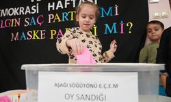 Minikler demokrasiyle tanıştı: Tepebaşı’nda oy kullanma etkinliği