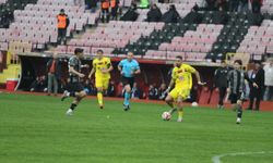 Eskişehirspor, taraftarı önünde çıkış arıyor,