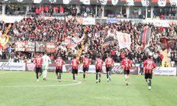 Es Es, Nazilli’de 3 puan peşinde