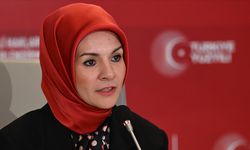 Bakan Göktaş'tan doğum yapan annelere "yeni yıl" ziyareti