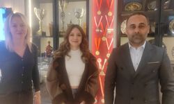 Kaza sonrası takma tırnaklarıyla paylaşım kız gündem olmuştu