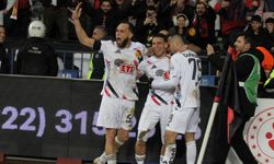 Şimşekler rakip fileleri gole boğuyor