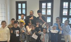 Çocuklar 23 Nisan'ı kendi şarkılarıyla kutladı