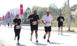 Şükrü Saban Yol Koşusu Odunpazarı’nda Spor Festivali Havası Estirdi