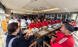 Hatipoğlu, Eskişehirspor’un Balıkesir maçı öncesi moralini gözlemledi