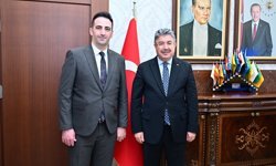 Basın İlan Kurumu Bursa Müdürü Eren, Vali Yılmaz’ı makamında ziyaret etti