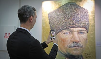 ATATÜRK’ÜN İZLERİNİ TAŞIYAN SERGİ AÇILDI