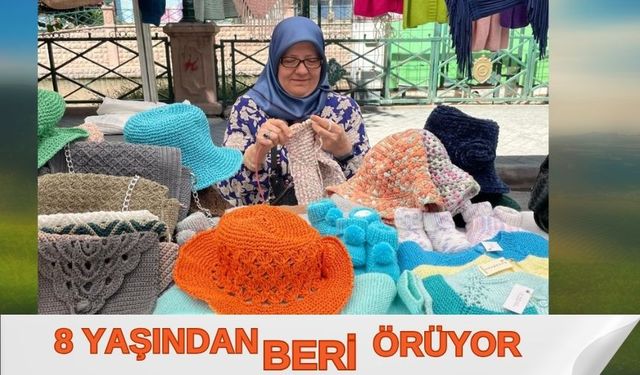 Kızlarını yaptığı örgülerini satarak okuttu