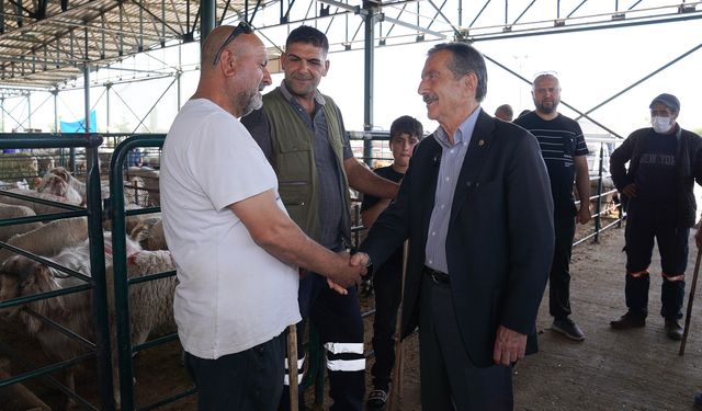 Başkan Ataç’tan Hayvan Pazarına Ziyaret