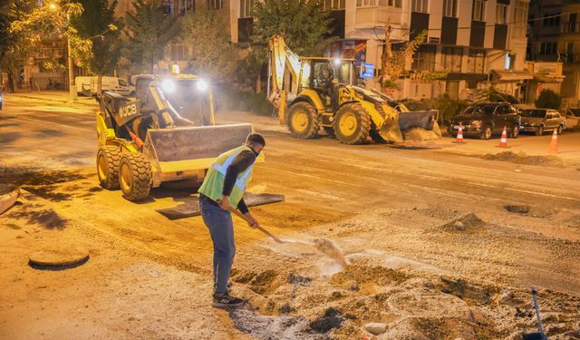Büyükşehir Yol Yapım Çalışmalarını Sürdürüyor