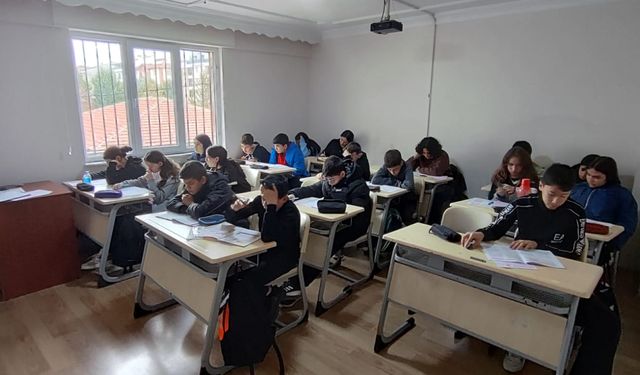 Odunpazarı Belediyesi’nden gerçek sınav ortamında lgs hazırlık sınavı