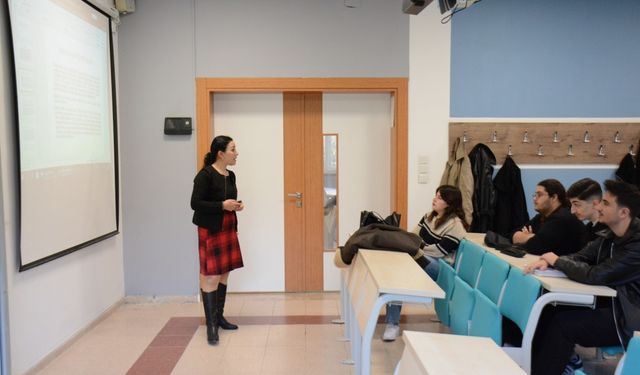 Anadolu Üniversitesi’nde “Kadına Yönelik Şiddete Karşı Mücadele ve Farkındalık Eğitimi” Düzenlendi