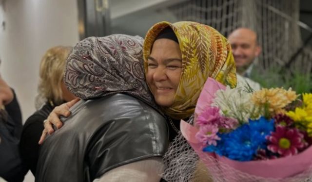 Ayşen Gürcan’a Parti Binasında Anlamlı Sürpriz