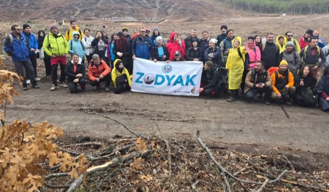 Zodyak Ekibi, Yangınzedelere Saygıyla Fidanları Toprakla Buluşturdu