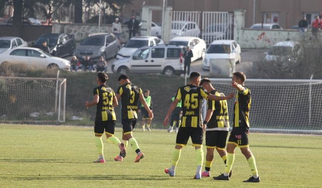 2 Eylülspor ve Bozanspor Üç Puan İçin Sahada
