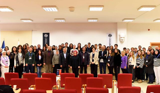 Anadolu Üniversitesi ve Anadolu Ajansı haber akademisini tamamladı