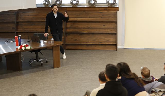 Anadolu Üniversitesi’nde reklamcılığa uluslararası bakış