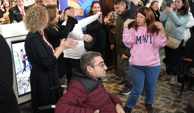 Özel gereksinimli bireylerin eserleri ve performansları büyük beğeni topladı