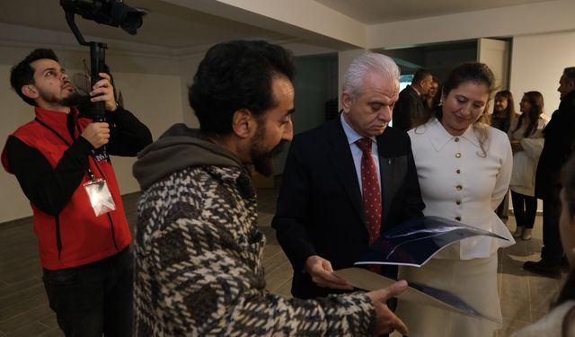 Dora Yapı’da sanat buluşması: ETO yönetimi sergiye katıldı