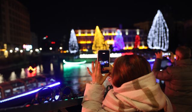 Eskişehir 2026’ya ışıklar içinde girdi