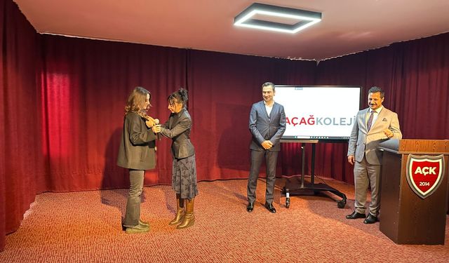 Ataçağ Koleji'nden Fark Yaratanlar Ödül Töreni