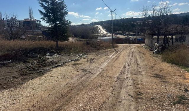 Yenikent Mahallesi’nde sokakların bakımsızlığı vatandaşı bezdirdi!