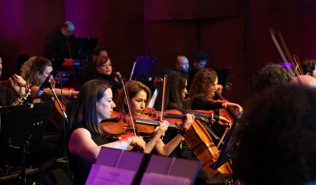Senfoni sanatçılarından Eskişehir'de görkemli müzik ziyafeti