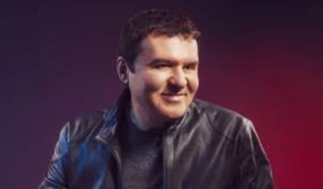 Sevilen Sanatçı Mithat Körler’den Görsel Şölen: Yeni Şarkı, Yeni Heyecan