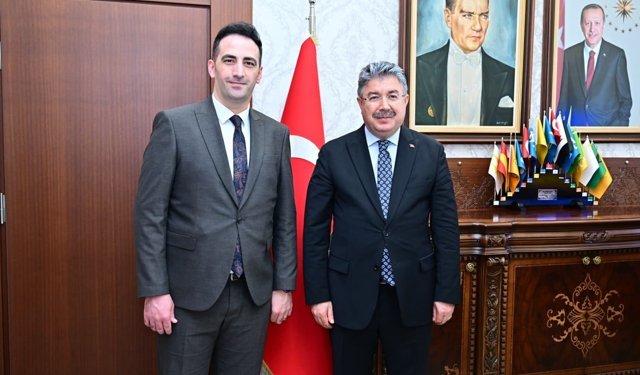 Basın İlan Kurumu Bursa Müdürü Eren, Vali Yılmaz’ı makamında ziyaret etti