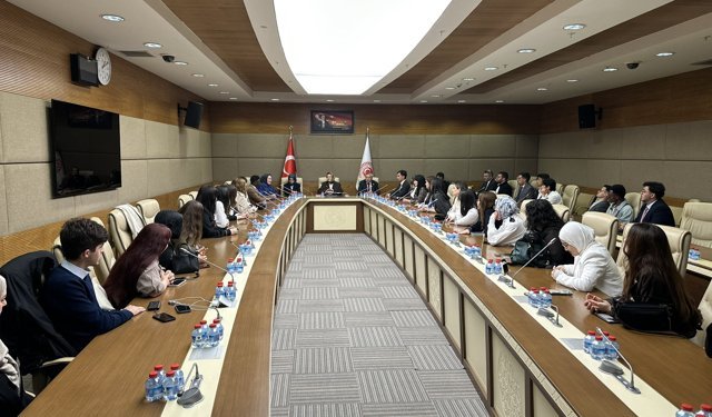 Ayşen Gürcan Uluslararası Öğrencileri TBMM’de Ağırladı: Akademi Anadolu Projesi Meclis'te