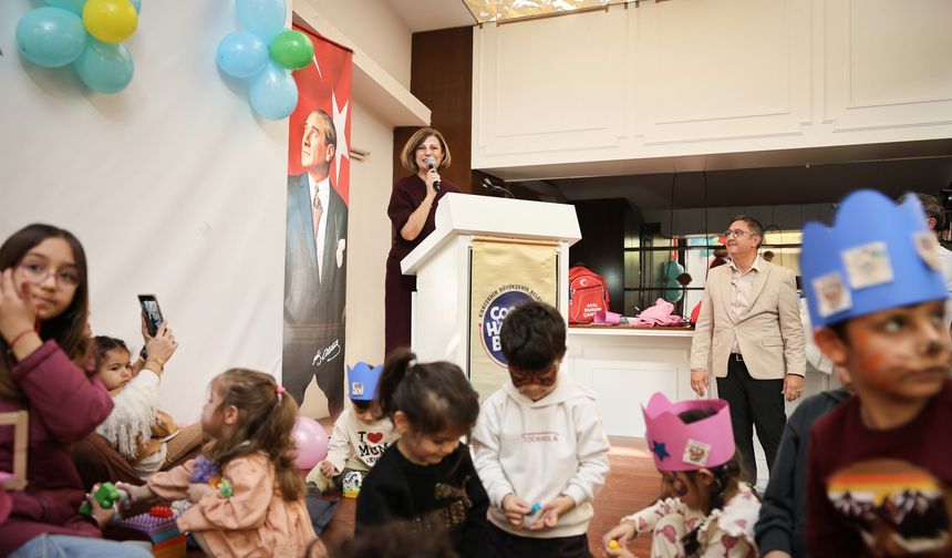 Başkan Ünlüce, Çocuk Hakları Şenliği’nde Miniklerle Buluştu