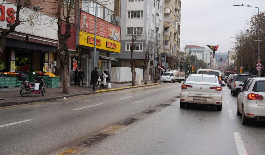 Eskişehir Atatürk Caddesi’nde sola dönüş yasağı devam edecek