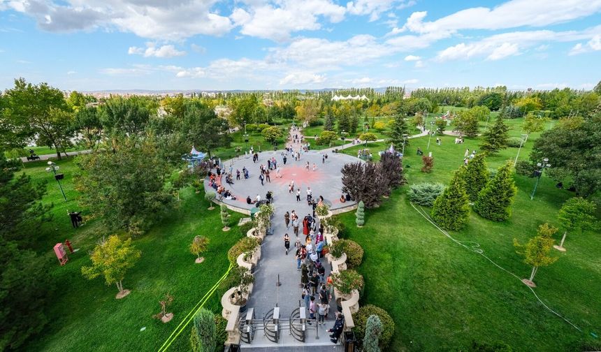 Bayram tatilinde turistler müzelere akın etti