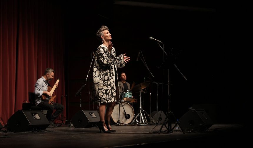 Büyükşehir Belediyesi Etkinliğinde Caz ve Soul Rüzgârı Esti