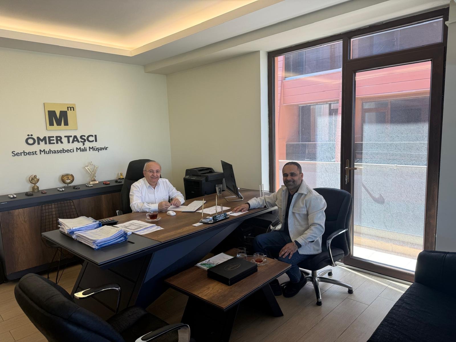 Gökhan Yıldırım Mali Müşavir Taşçı'yı ziyaret etti